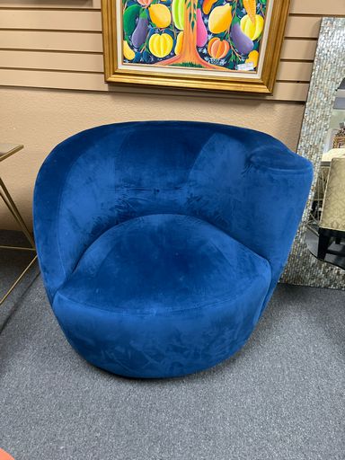 Modern Velvet Swivel Corkscrew Chair
