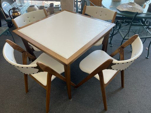 Coronet Folding Game Table w/4 Chairs