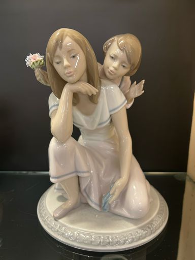 Lladró Guess Who Porcelain Collectible Figurine