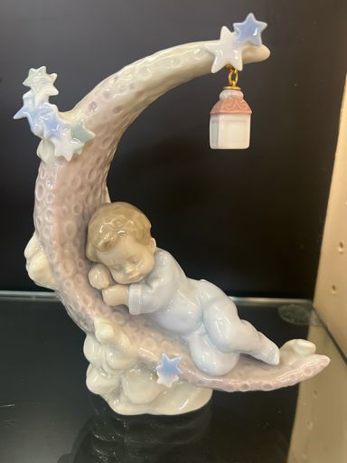 Lladró Heavenly Slumber Baby on Moon Porcelain Figurine