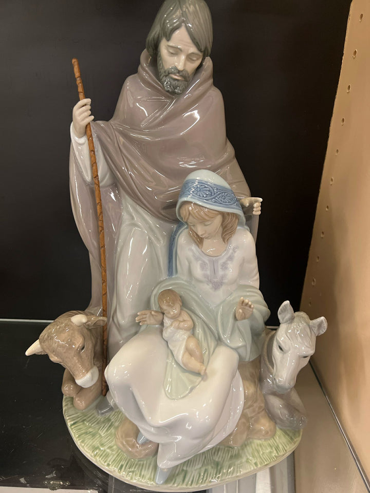 Lladró Holy Family Porcelain Collectible Figurine
