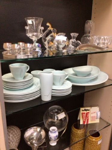 Modern Russell Wright by Knowles 32-Piece Baby Blue Ceramic Dinnerware Set w/ 
