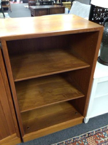 3 Shelves Cabinet