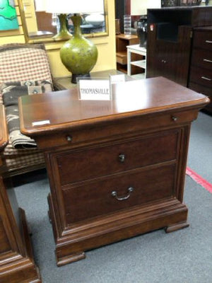 Thomasville Nightstand