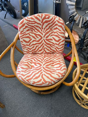Swivel/Rocker Chair