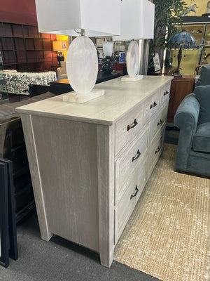 Pottery Barn Rustic 7 Drawer Dresser